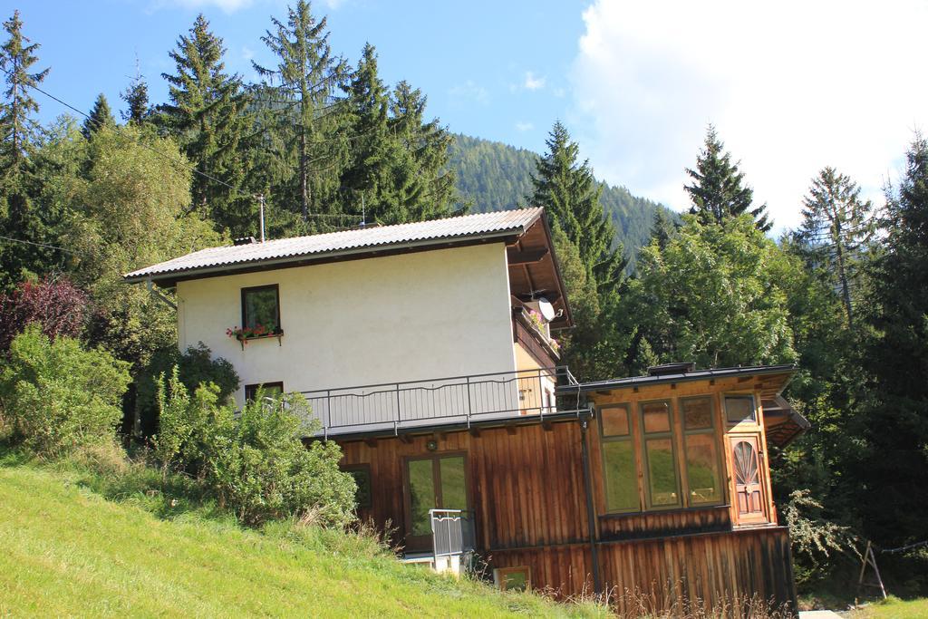 Haus Sigrid Apartamento Bad Kleinkirchheim Exterior foto